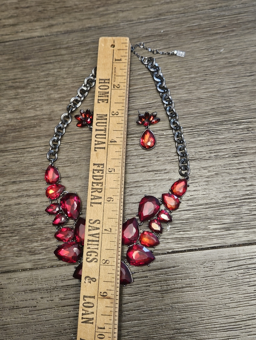 JLO Jennifer Lopez Red Rhinestone Statement Necklace Set - Picture 6 of 10